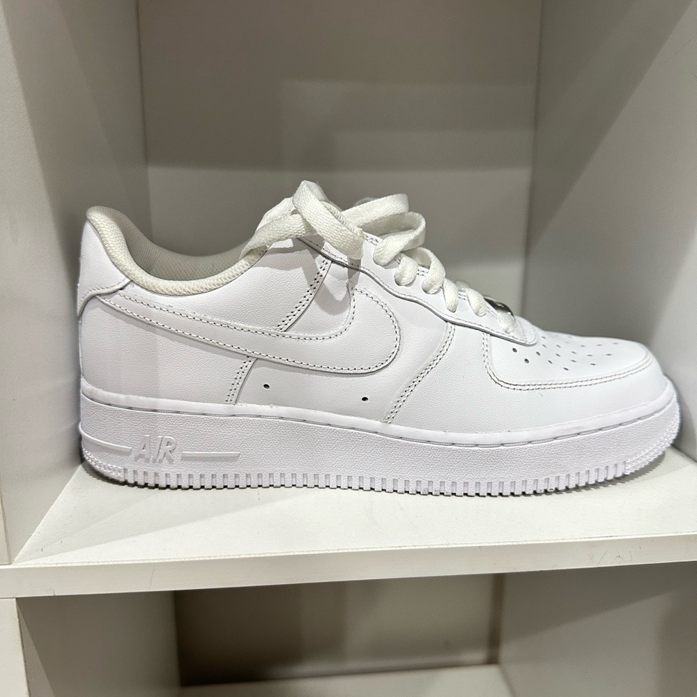 Classic White Low-Top AF1s